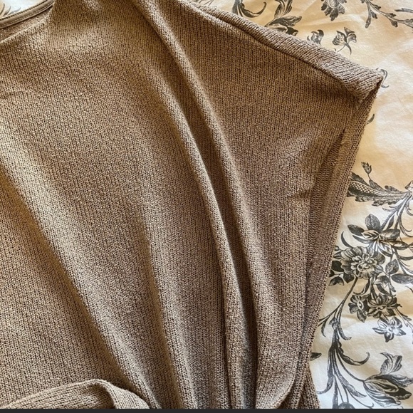 Beige H&M sweater vest - Picture 5 of 5